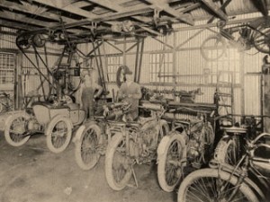 Harley-Davidson repair shop - 1915